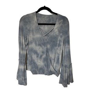 Soft & Sexy American Eagle blue tie die bell sleeve shirt
